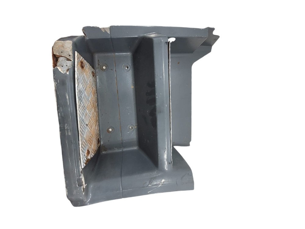 Estribo Pisante Mb Axor 2