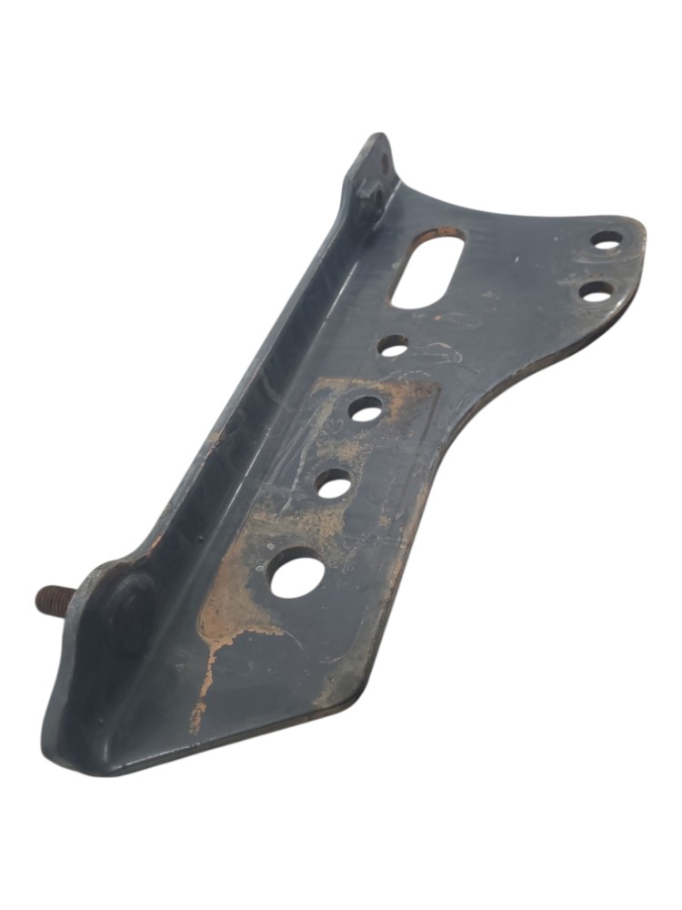 Suporte Esquerdo Parachoque Iveco 4