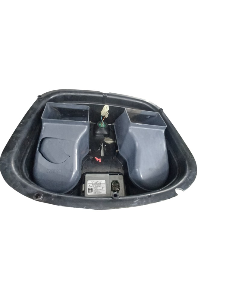 Moldura Climatizador Vw Constellation 2012 2
