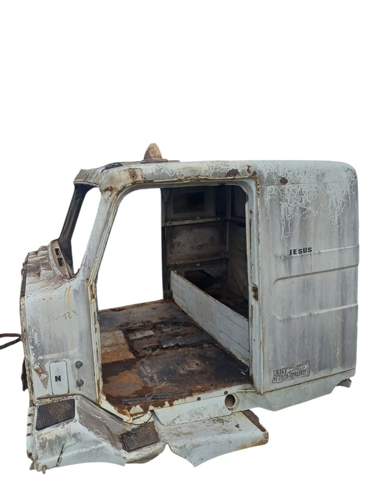 Carcaça Cabine Volvo Nl10 310 1993 VN124 2