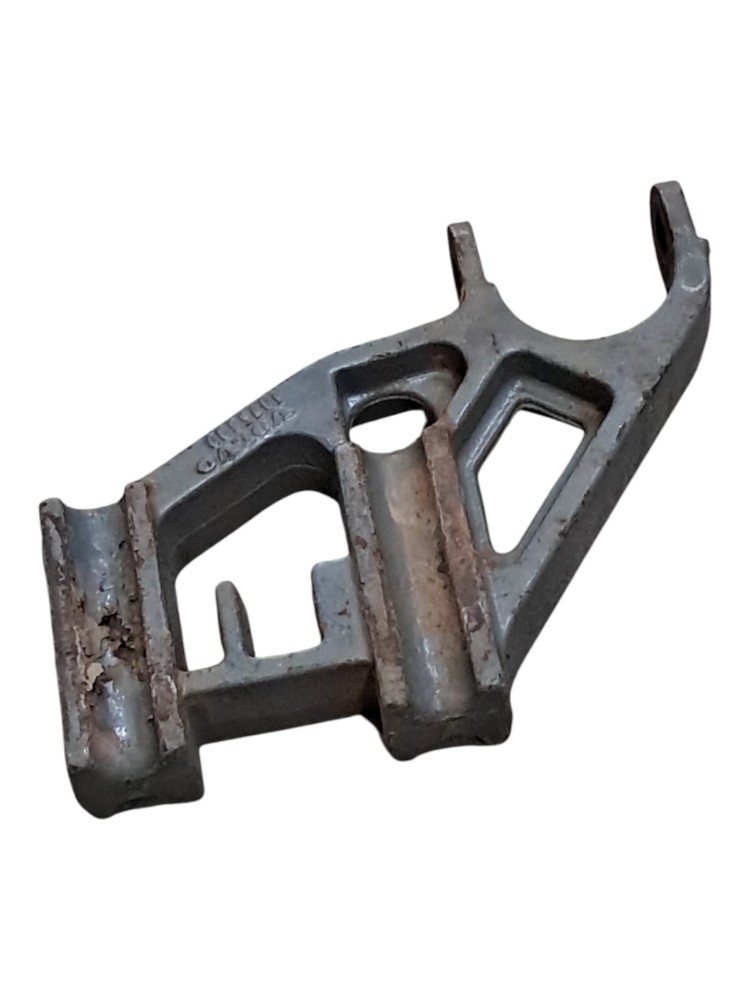 Suporte Inferior Amortecedor Dianteiro Volvo 5