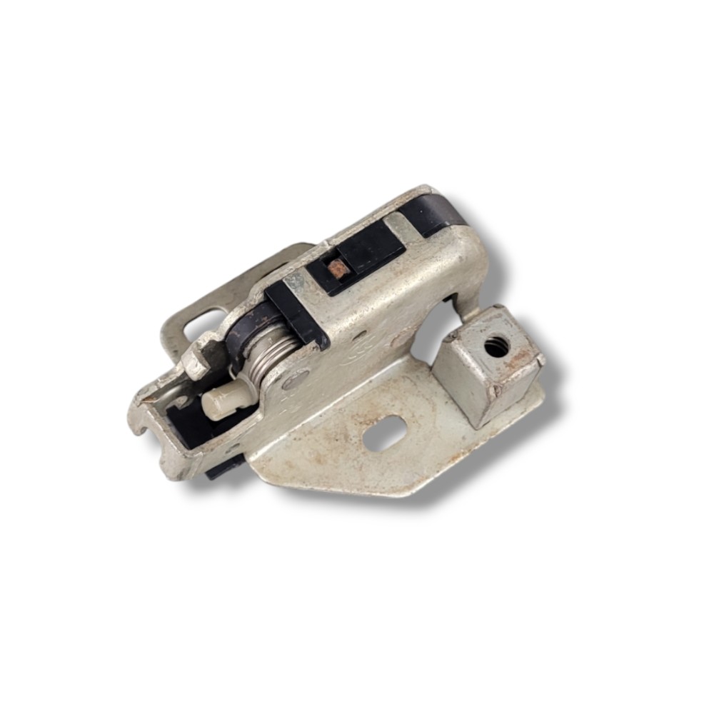 Fechadura Porta Traseira Direita Mb Sprinter 415 A9067401135