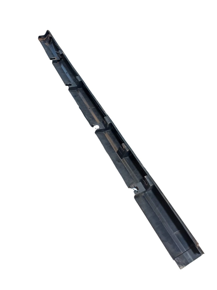 Soleira Lateral Esquerda Transit 350 2022 A 2023 VI107