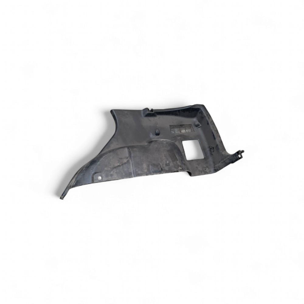 Acabamento Porta Mala Direito Suzuki Vitara