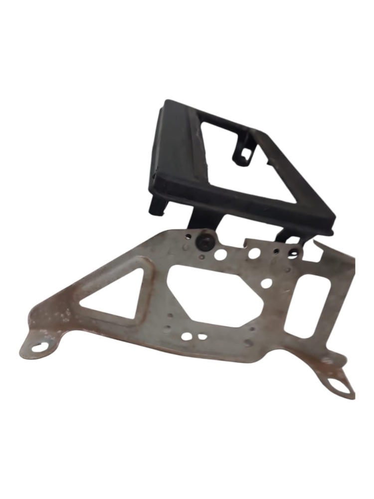 Suporte Toyota Hillux 2018 Vi109