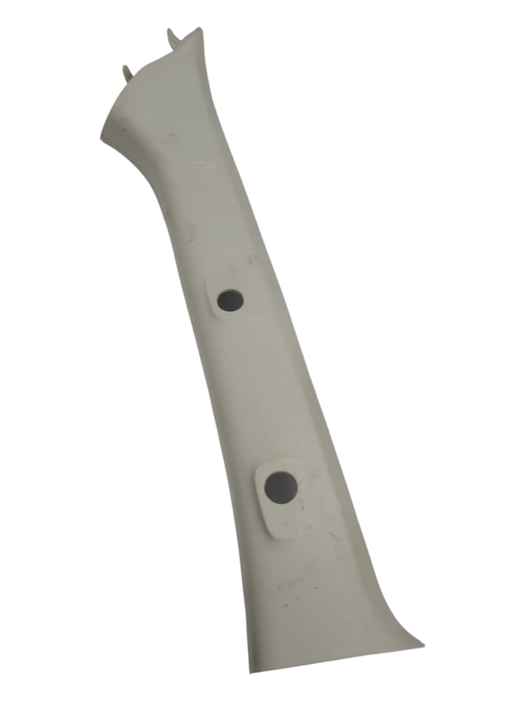 Acabamento Coluna Direita Parabrisa Toyota Hilux Vi109