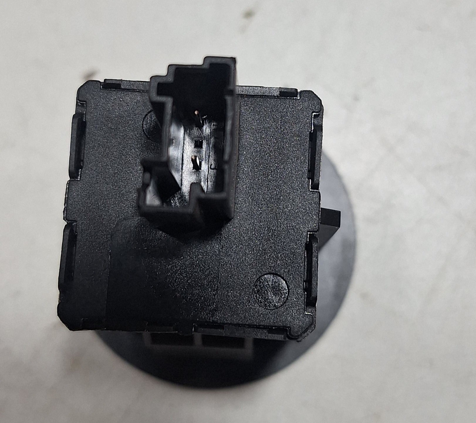 Trava Botão Airbag Chave Premier 1.0 Gm Tracker  2022 Cx 559 2
