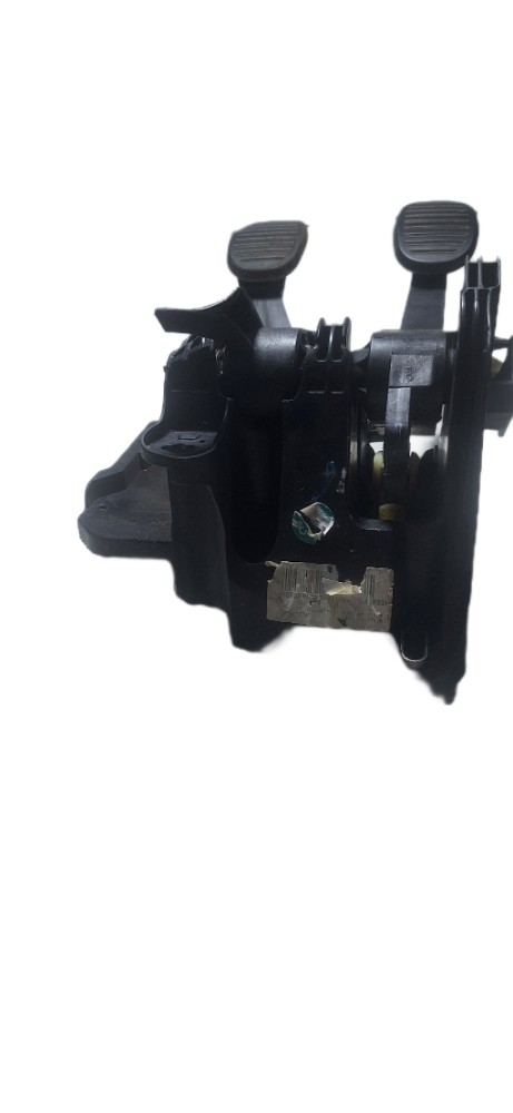 Pedal Freio Pedaleira Embreagem Fiat Mobi 2016 A 2020 1