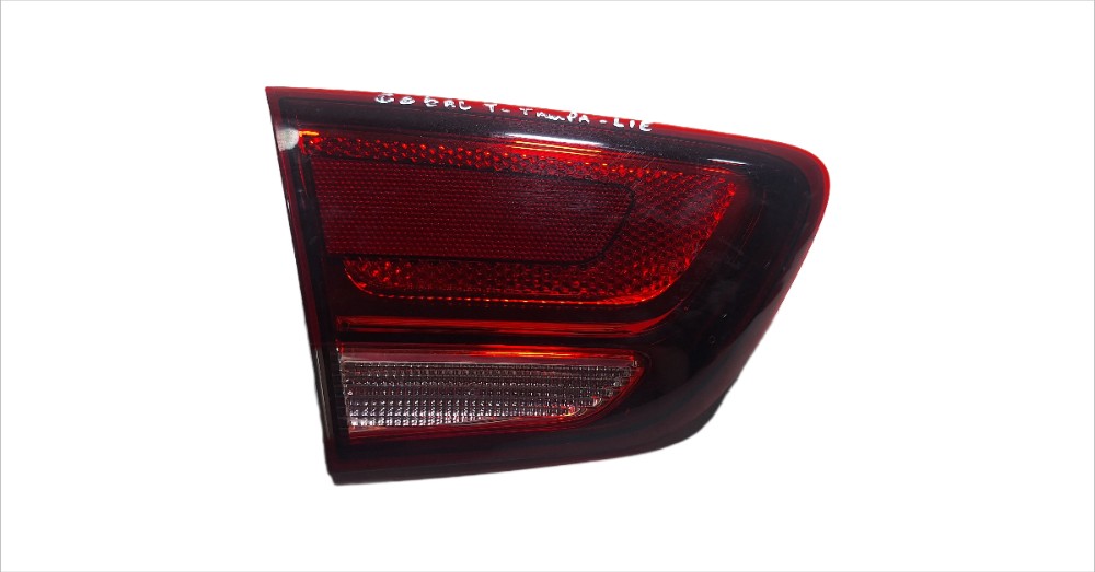 Lanterna Traseiro Tampa Porta Esquerda Gm Cobalt 2017 A 2019 Esquerdo/motorista Vermelho 2