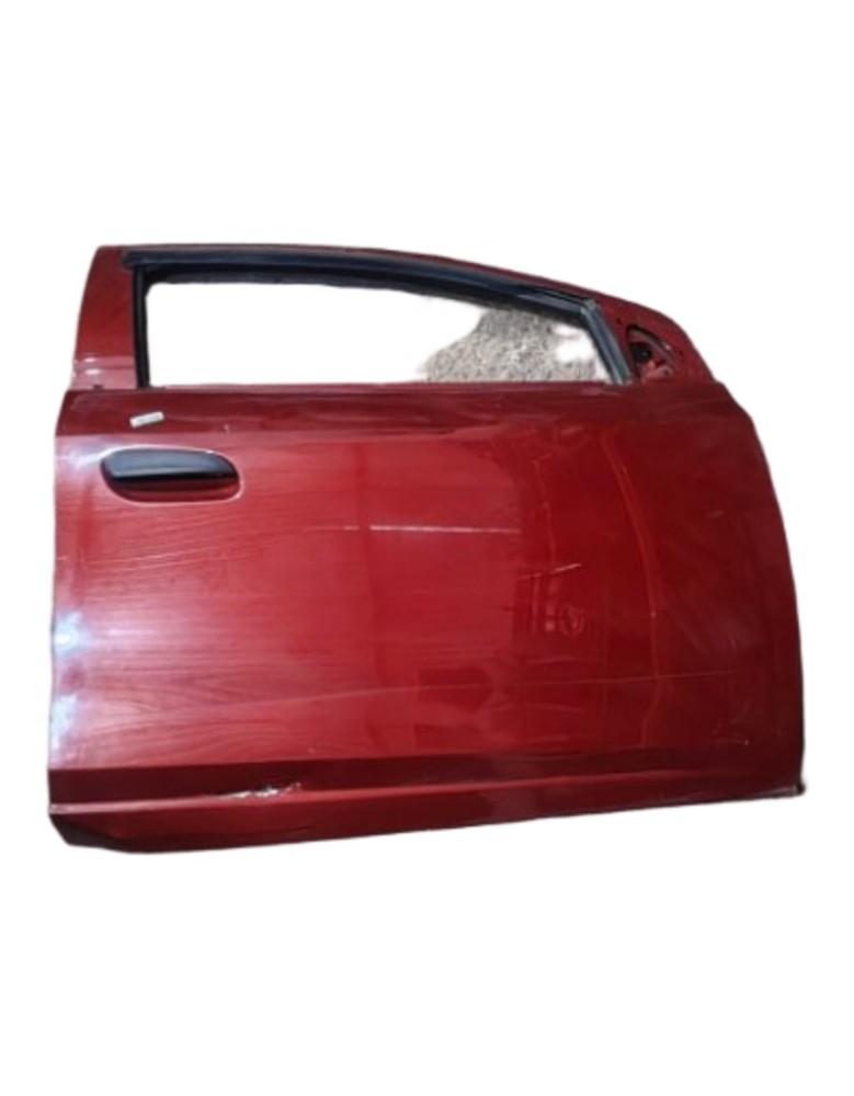 Porta dianteira direita Chevrolet Onix prisma c/ detalhe