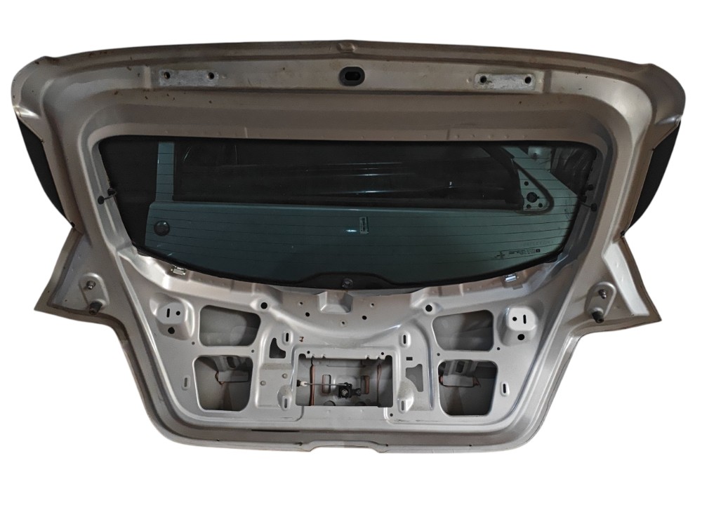 Tampa traseira chevrolet onix 2013/2019 c/ detalhe 4