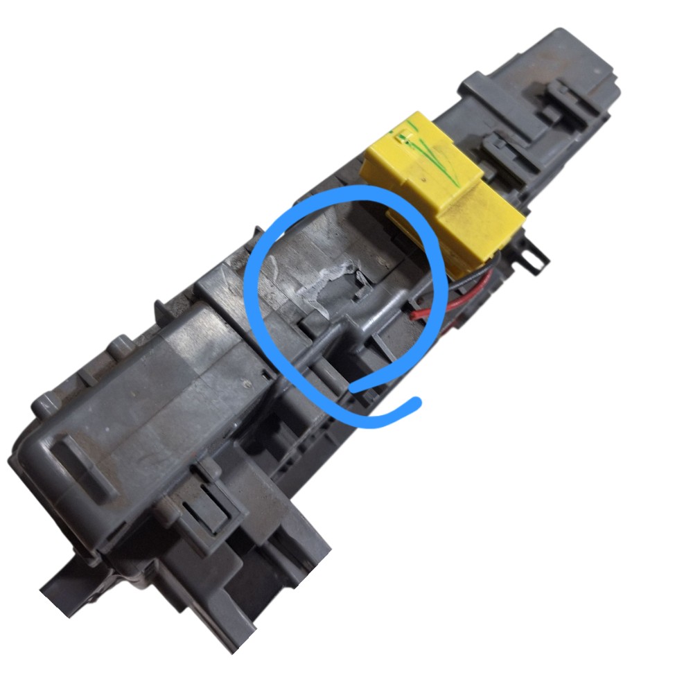Caixa De Fusiveis Interna Honda Fit 2004/2008 2
