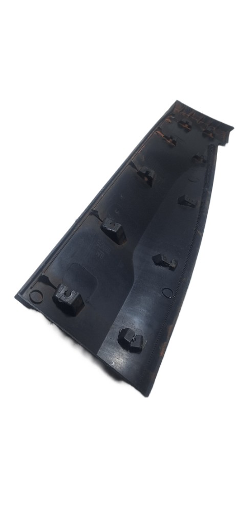 Moldura Da Porta Traseira Esquerda Chevroler Tracker 2021 1
