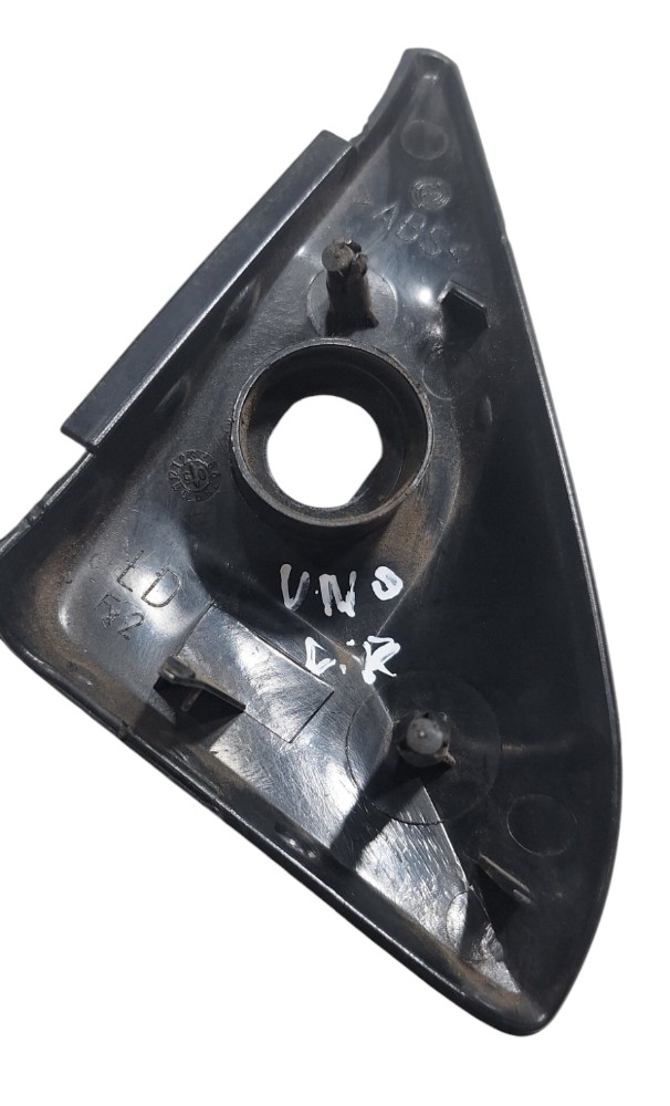 Acabamento Retrovisor Direito Fiat Uno 2 Portas 4