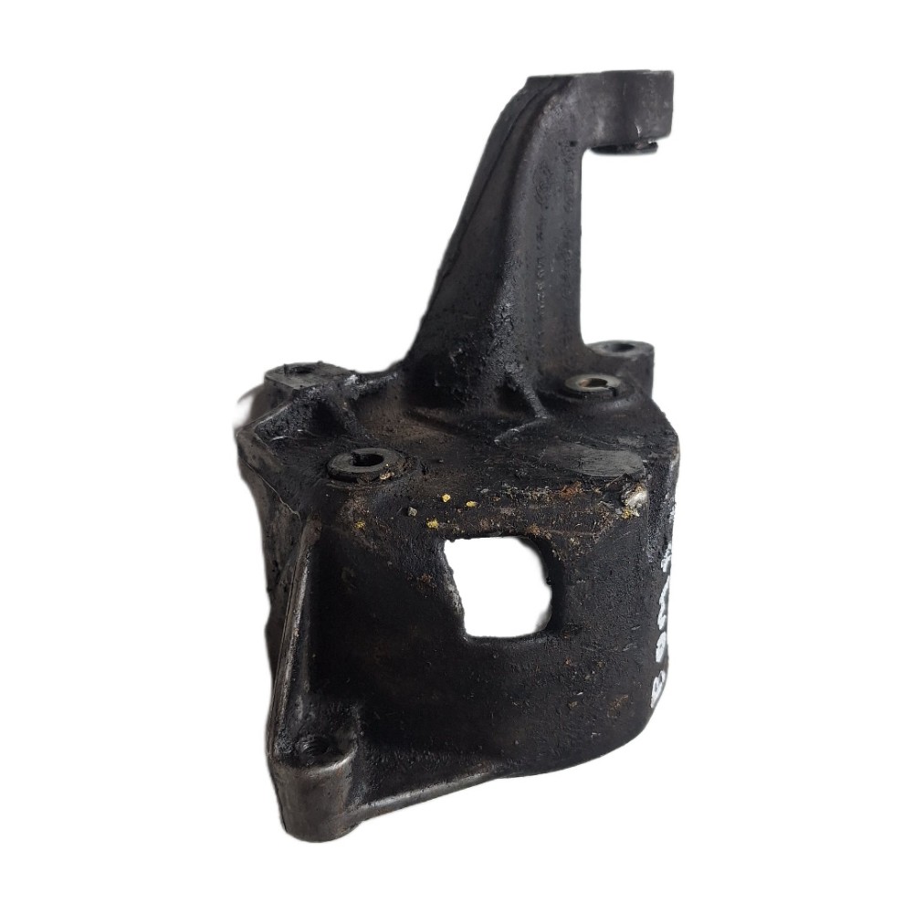 Suporte Da Bomba Hidraulica Polo Classic 1999