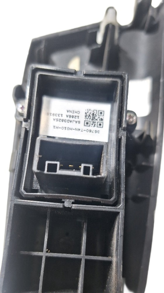Botao Vidro Eletrico Traseiro Esquerdo Honda Fit 2015 2