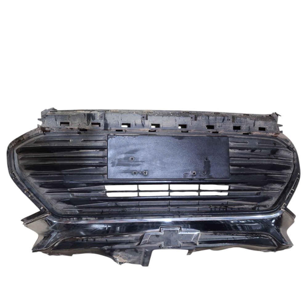 Grade frontal tracker 2020  com detalhe 6