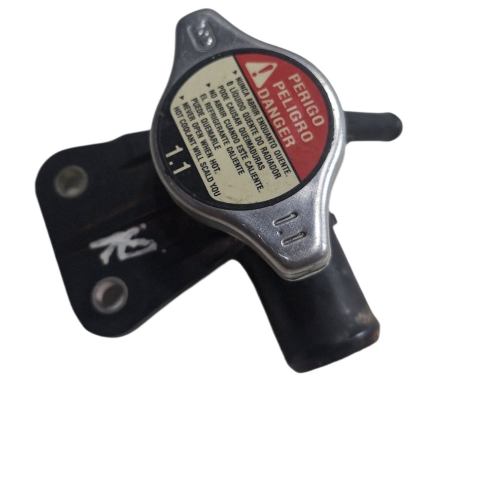 Flange Com Tampa Do Radiador Honda Hrv 2016/2020 2