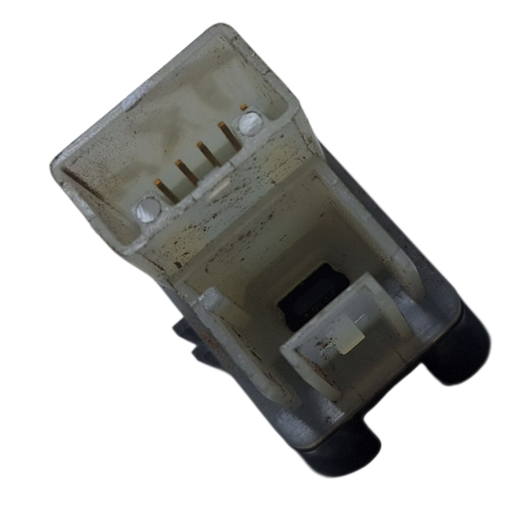 Conector Entrada Usb Auxiliar Chevrolet Tracker 3
