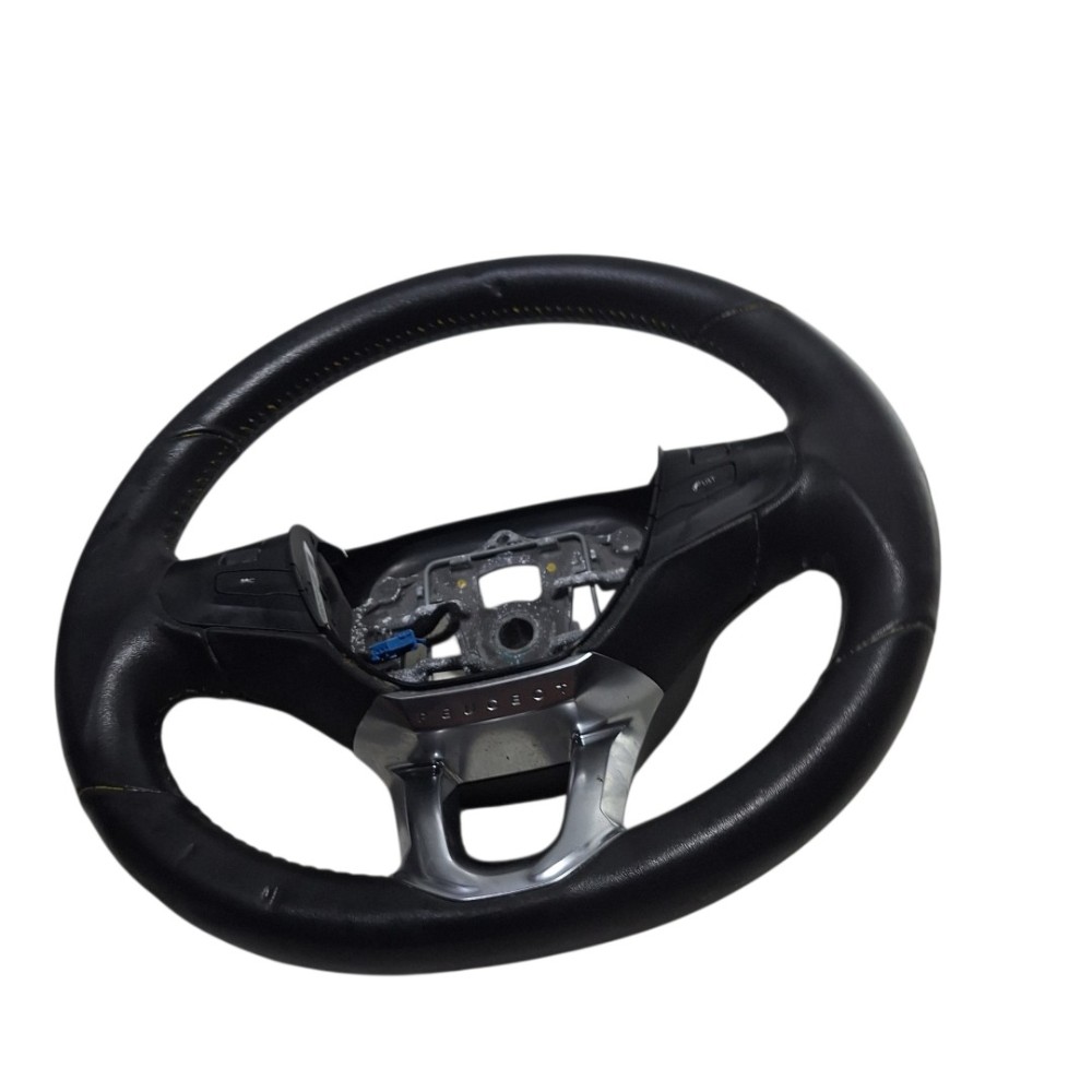 Volante Peugeot 208 2015