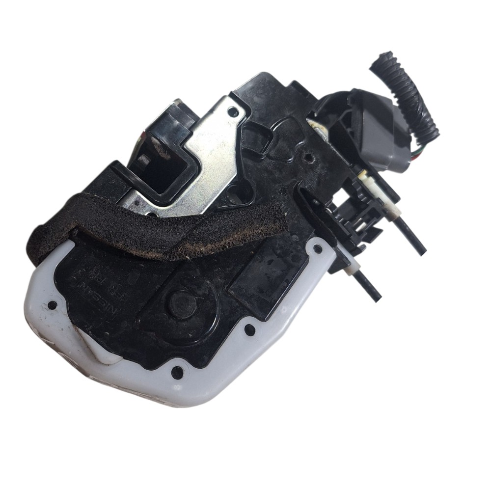 Fechadura Porta Dianteira Direita  Nissan Versa 4
