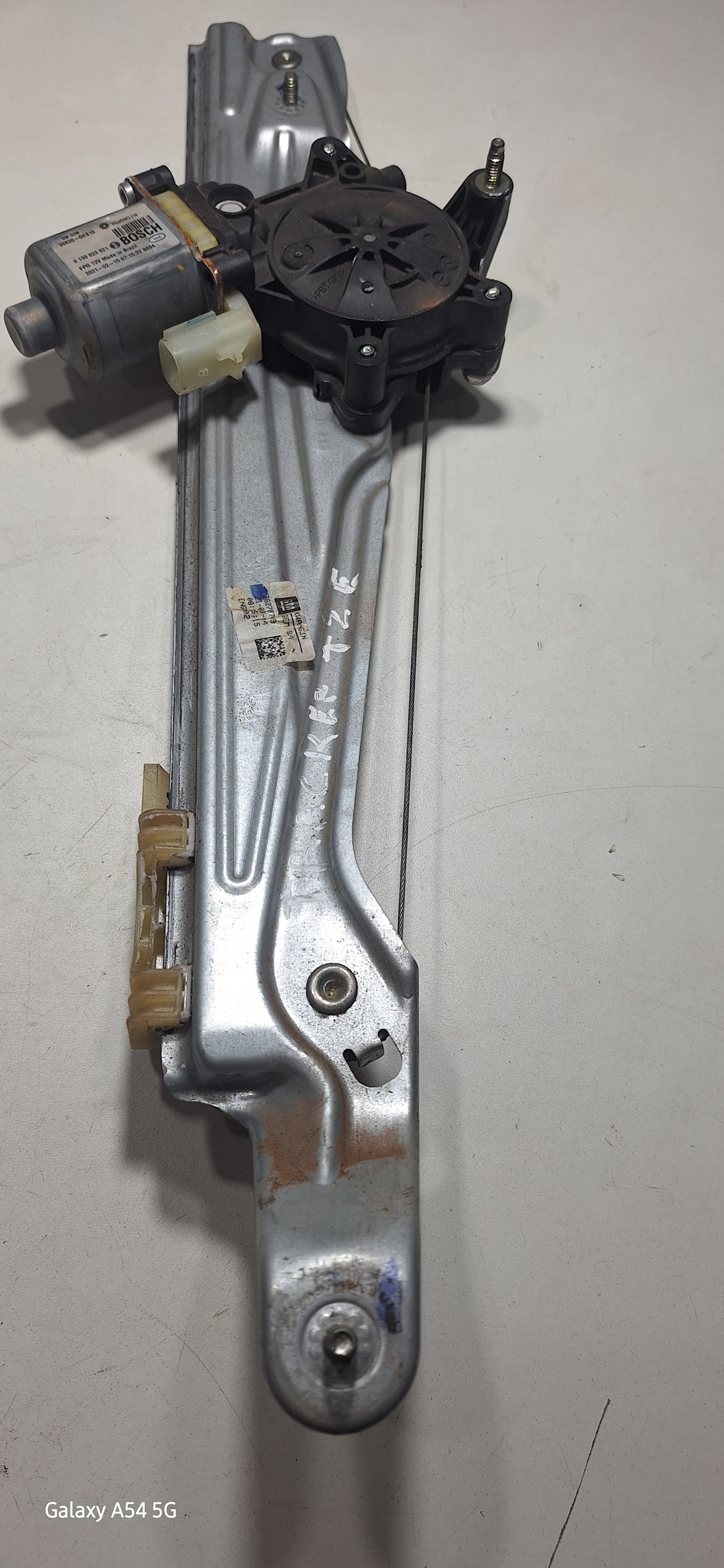 Maquina De Vidro Traseira Esquerda Chevrolet Tracker 20/22 5