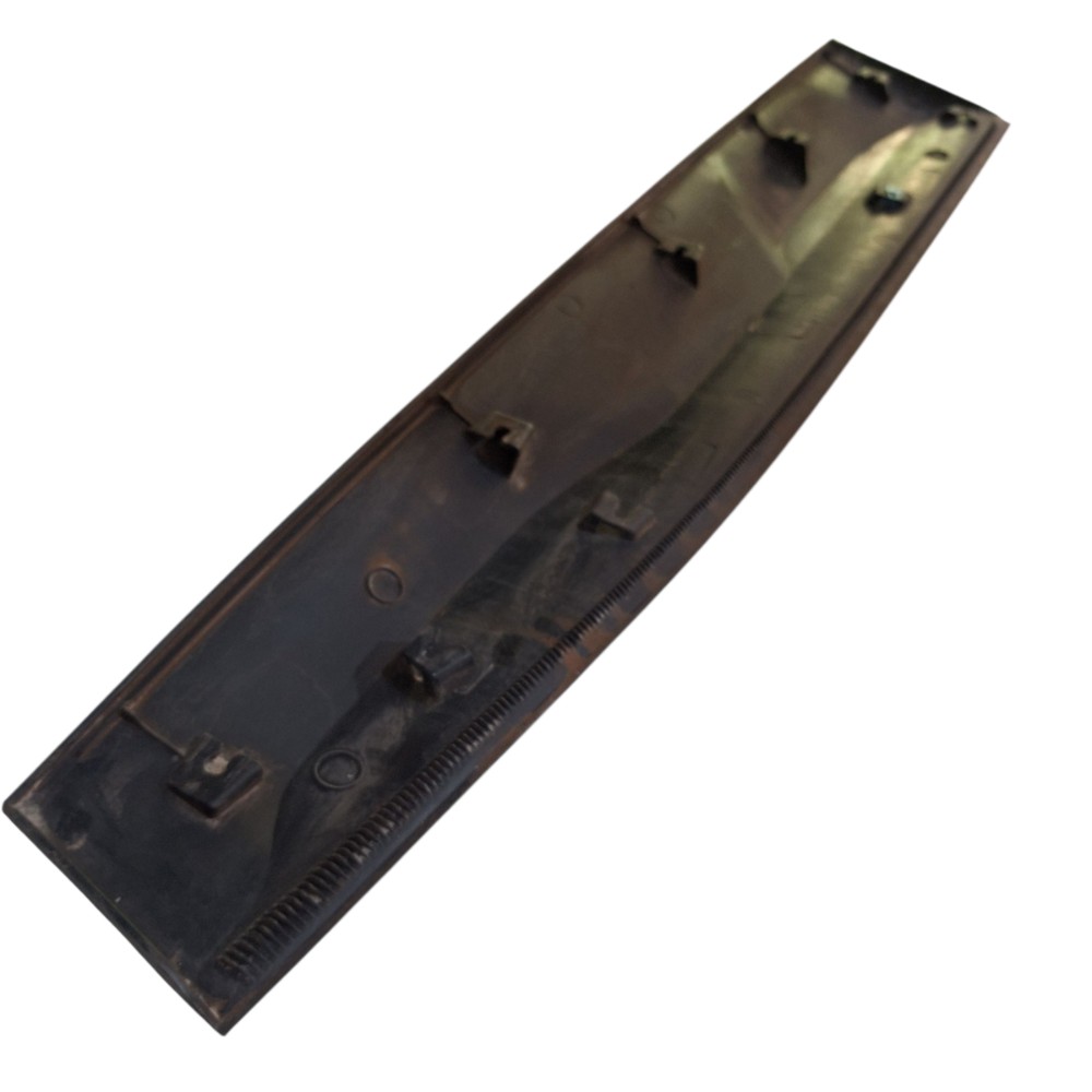 Moldura Friso Da Porta Dianteira Esquerda Chevrolet Tracker Preto 2