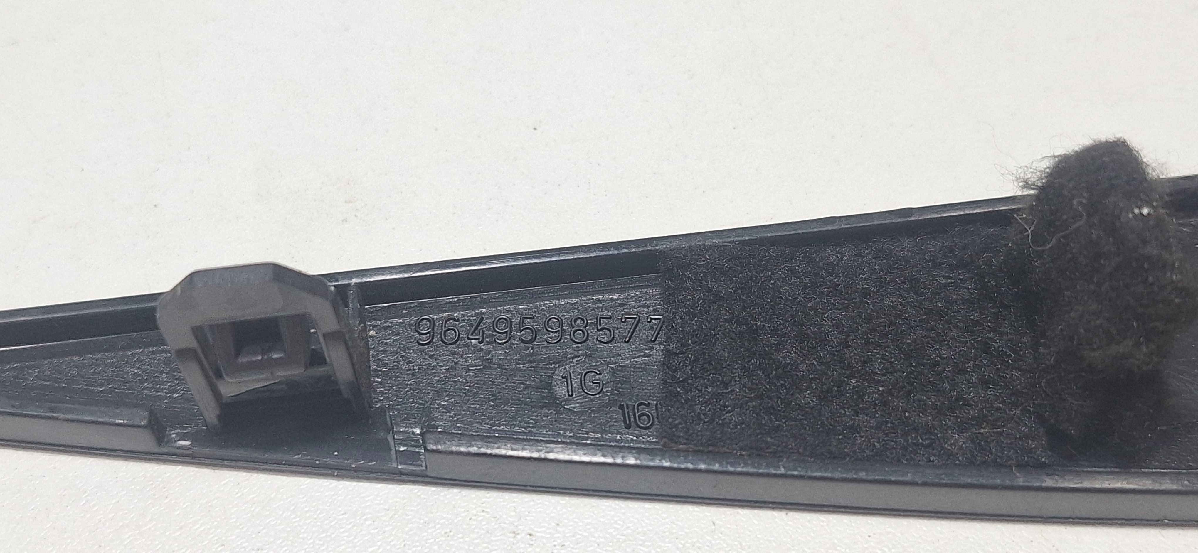 Moldura Painel Radio Lado Esquerdo Cintroen C4 Pallas 2