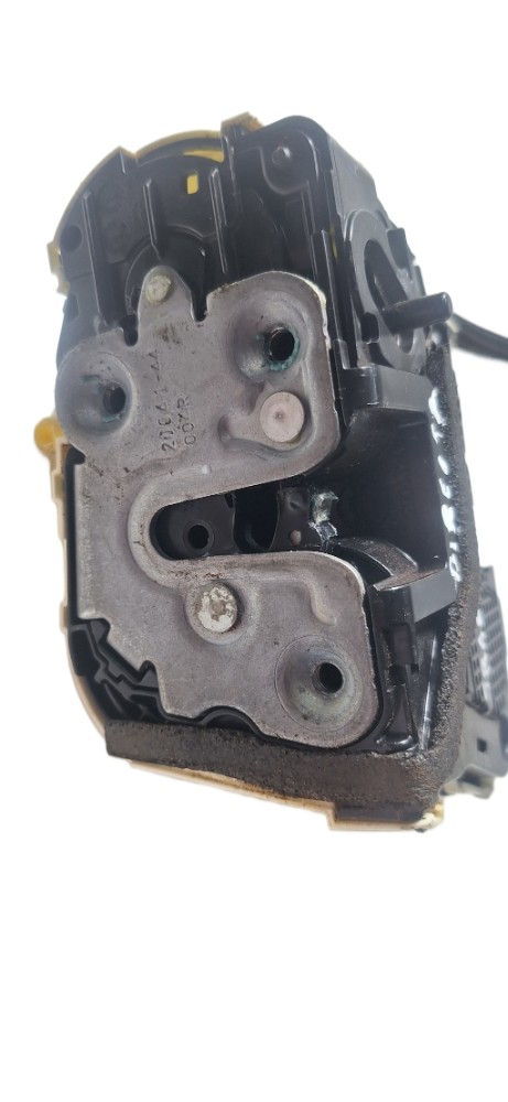 Fechadura Porta Traseiro Direito Elétrico Chevrolet Tracker 5