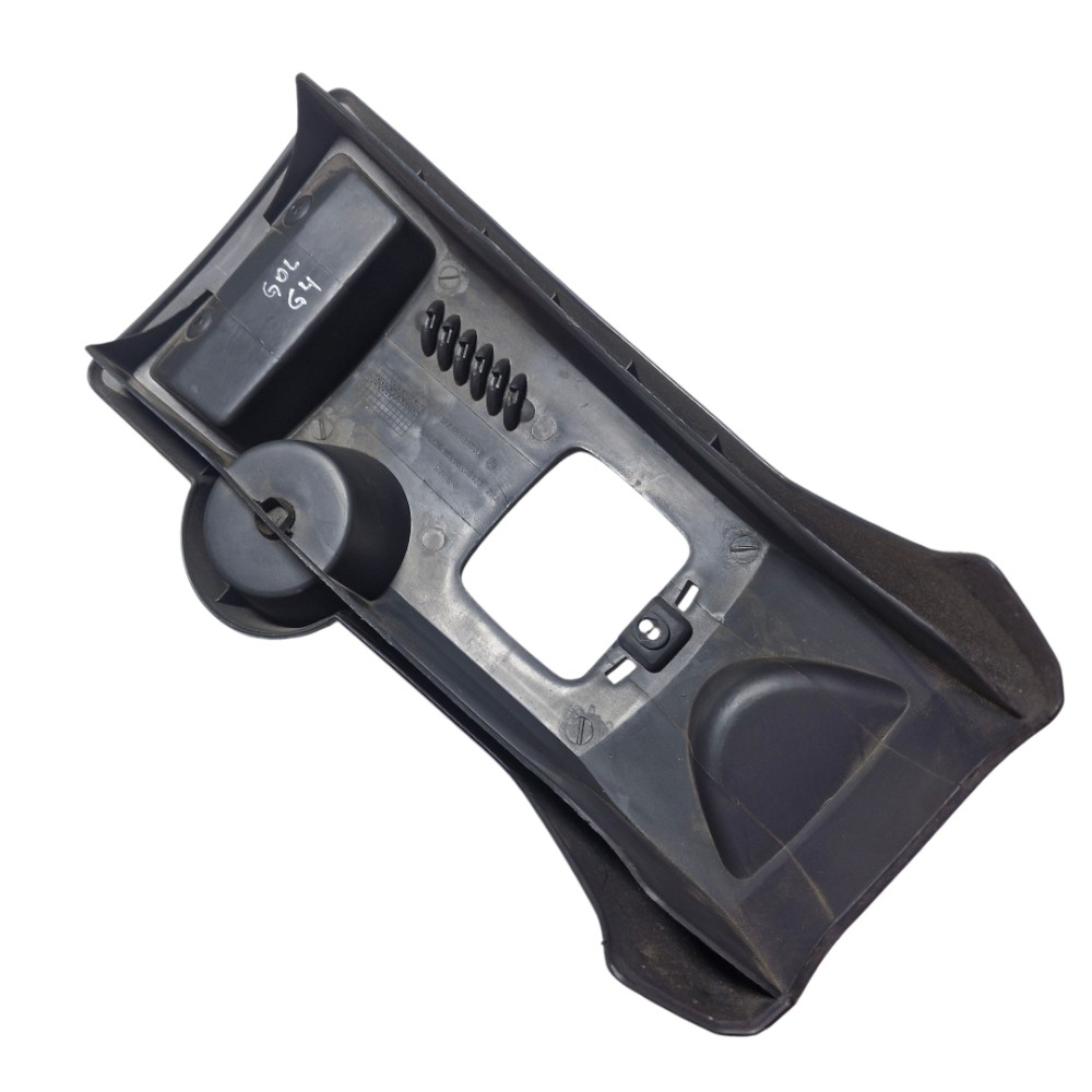 Console Central Moldura G4 2008 A 2008 3