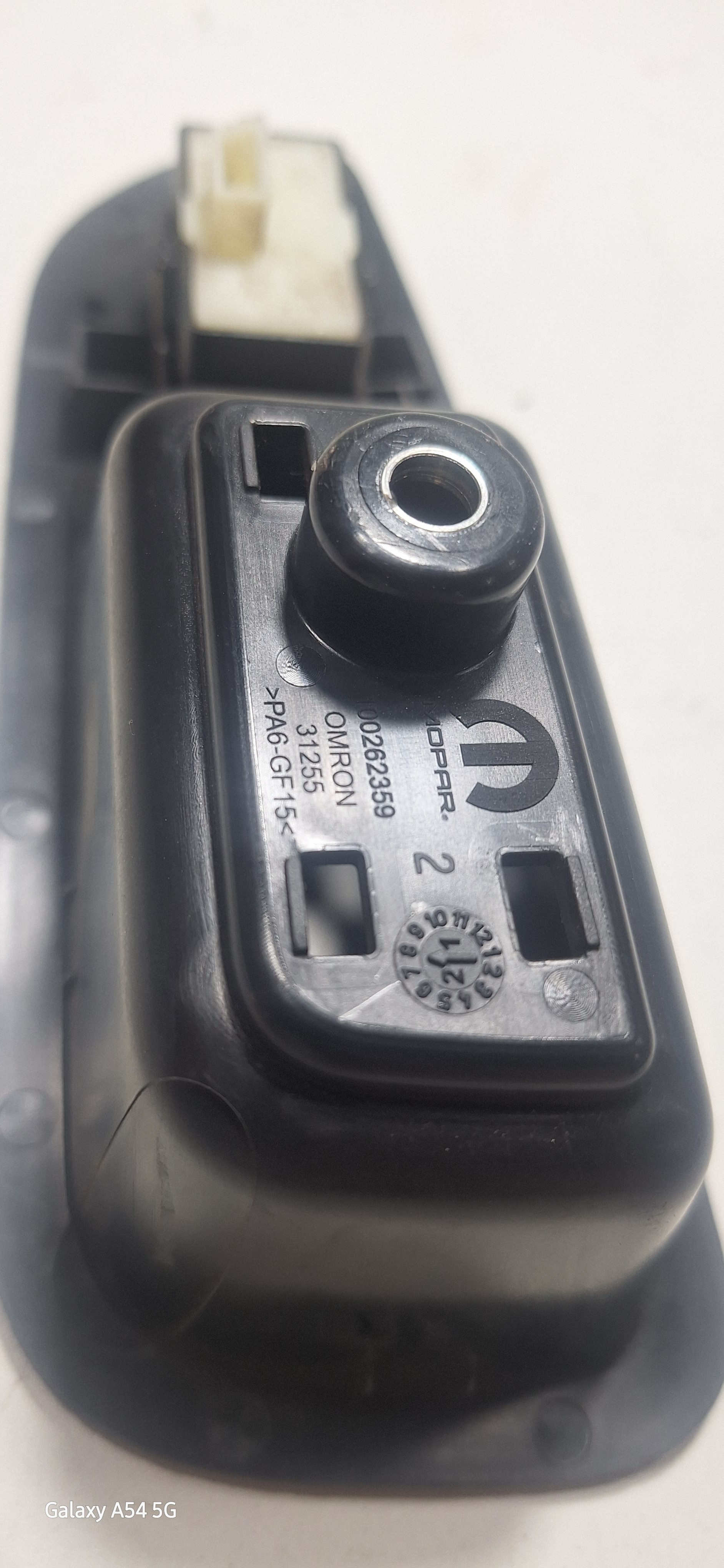 Botão Vidro Elétrico Esquerdo Tras. Cronos 18/19 Cx 560 5
