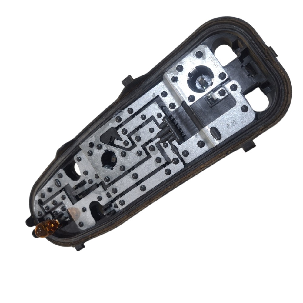 Circuito De Lanterna Lado Direito Renault Duster Direito/passageiro 4