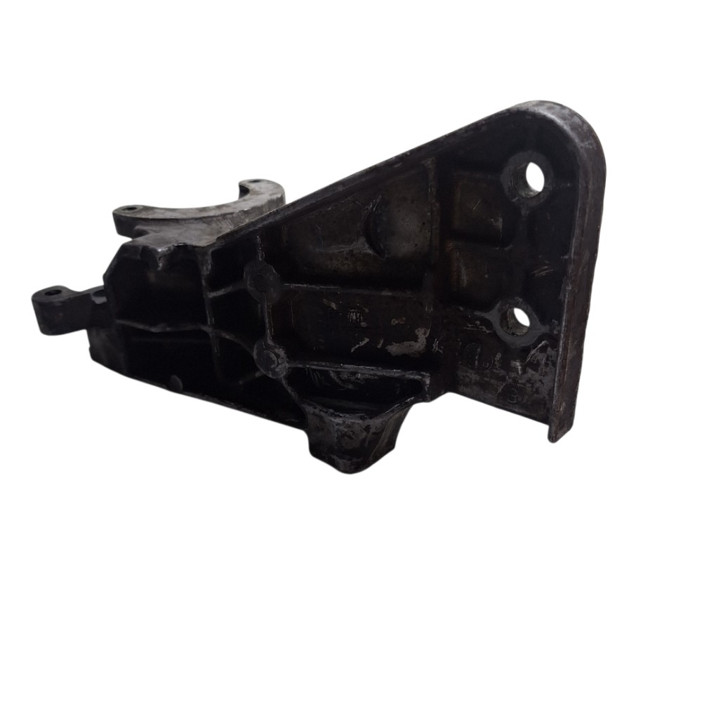 Suporte  bomba alternador  monza kadett 4