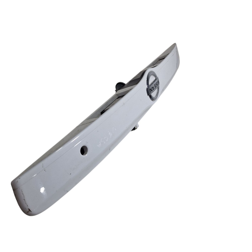 Friso Aplica Moldura Porta Malas Nissan Versa Branco