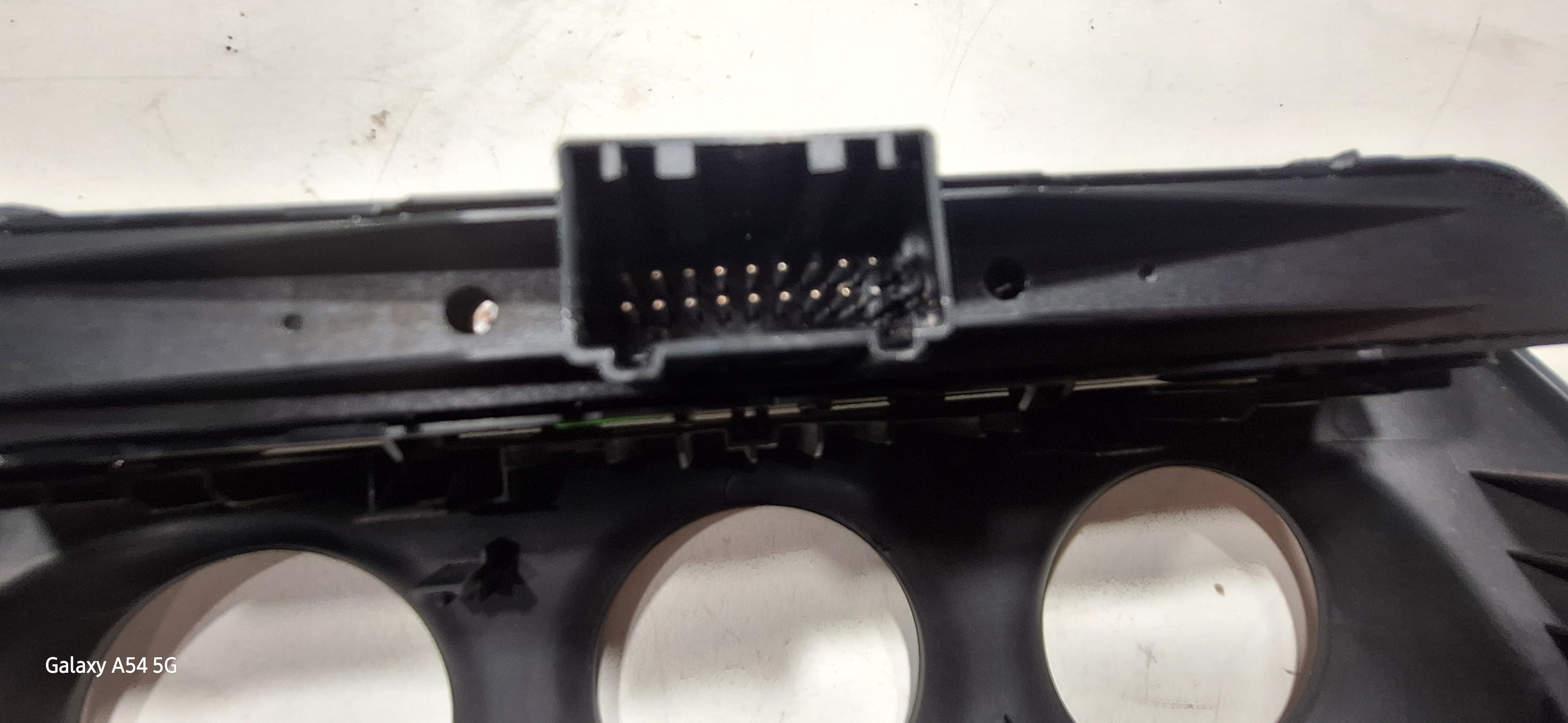 Porta Painel Gm Tracker 2021 A 2025 Preto 5