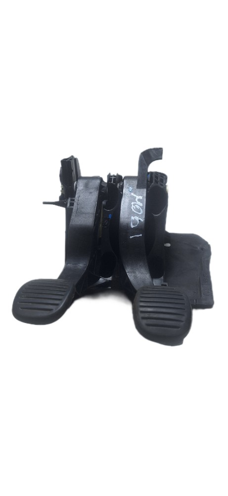Pedal Freio Pedaleira Embreagem Fiat Mobi 2016 A 2020 3