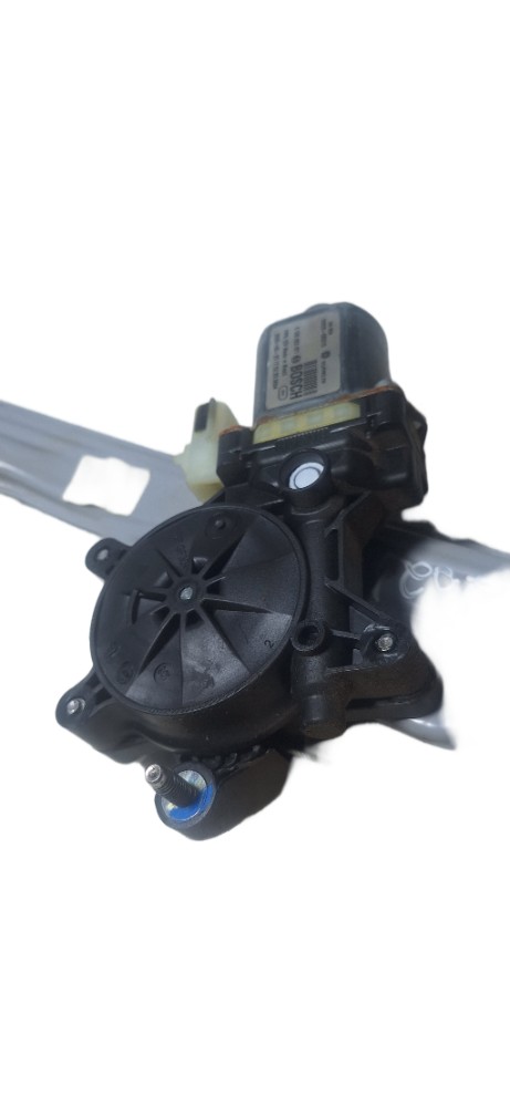 Maquina Vidro Dianteira Esquerda Chevrolet Tracker 2021 2