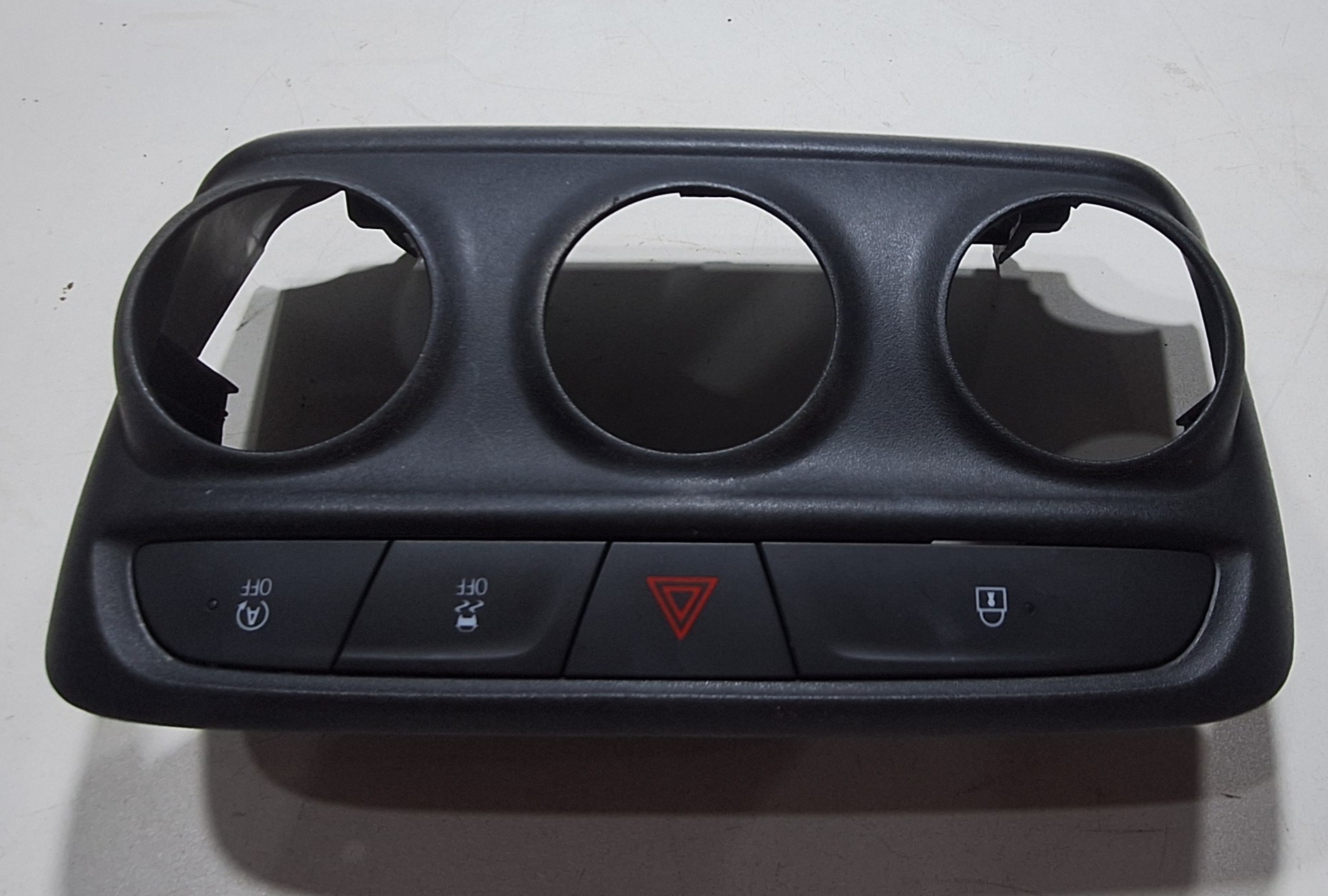Porta Painel Gm Tracker 2021 A 2025 Preto 1