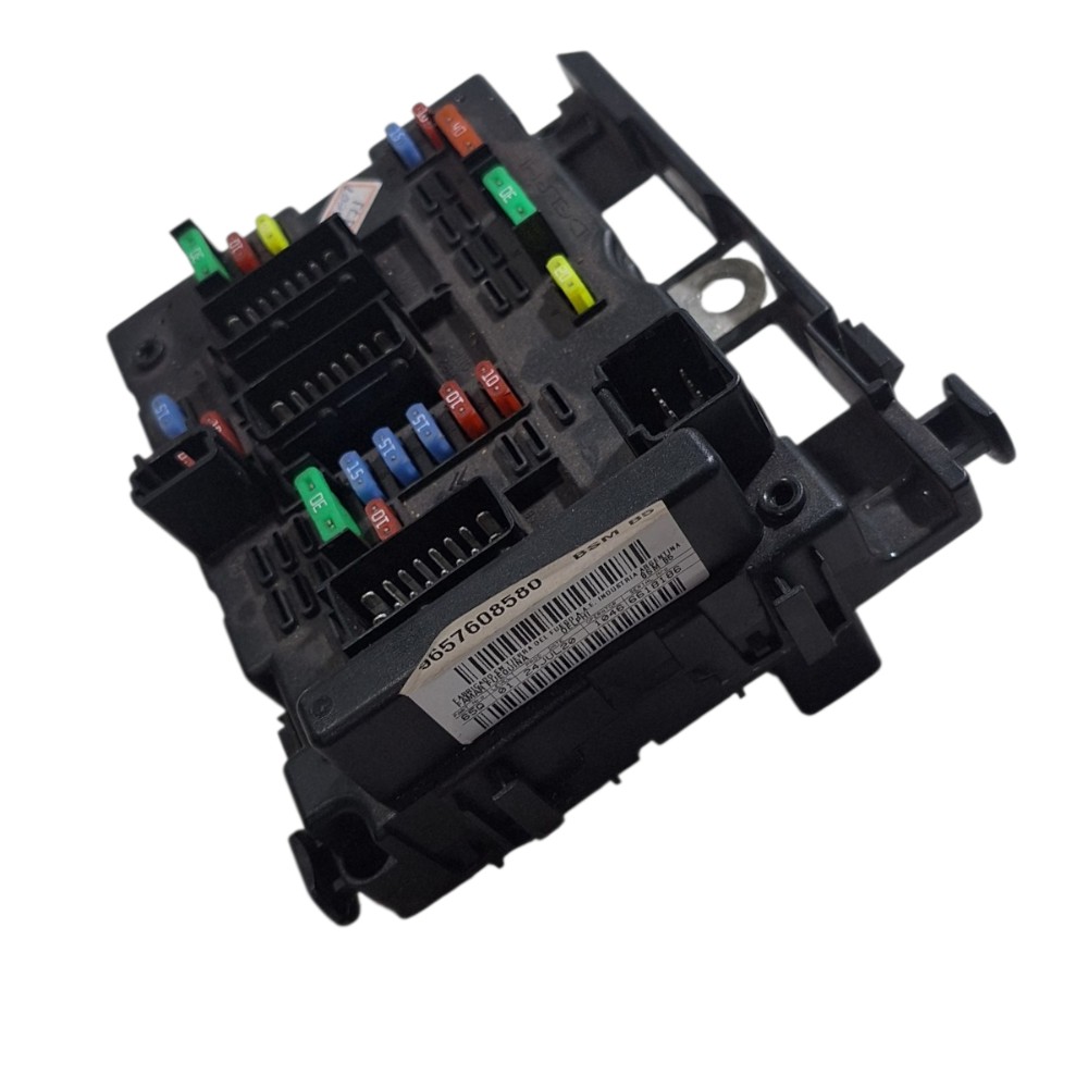 Caixa De Fusivel Bsm Peugeot 206 9657608580