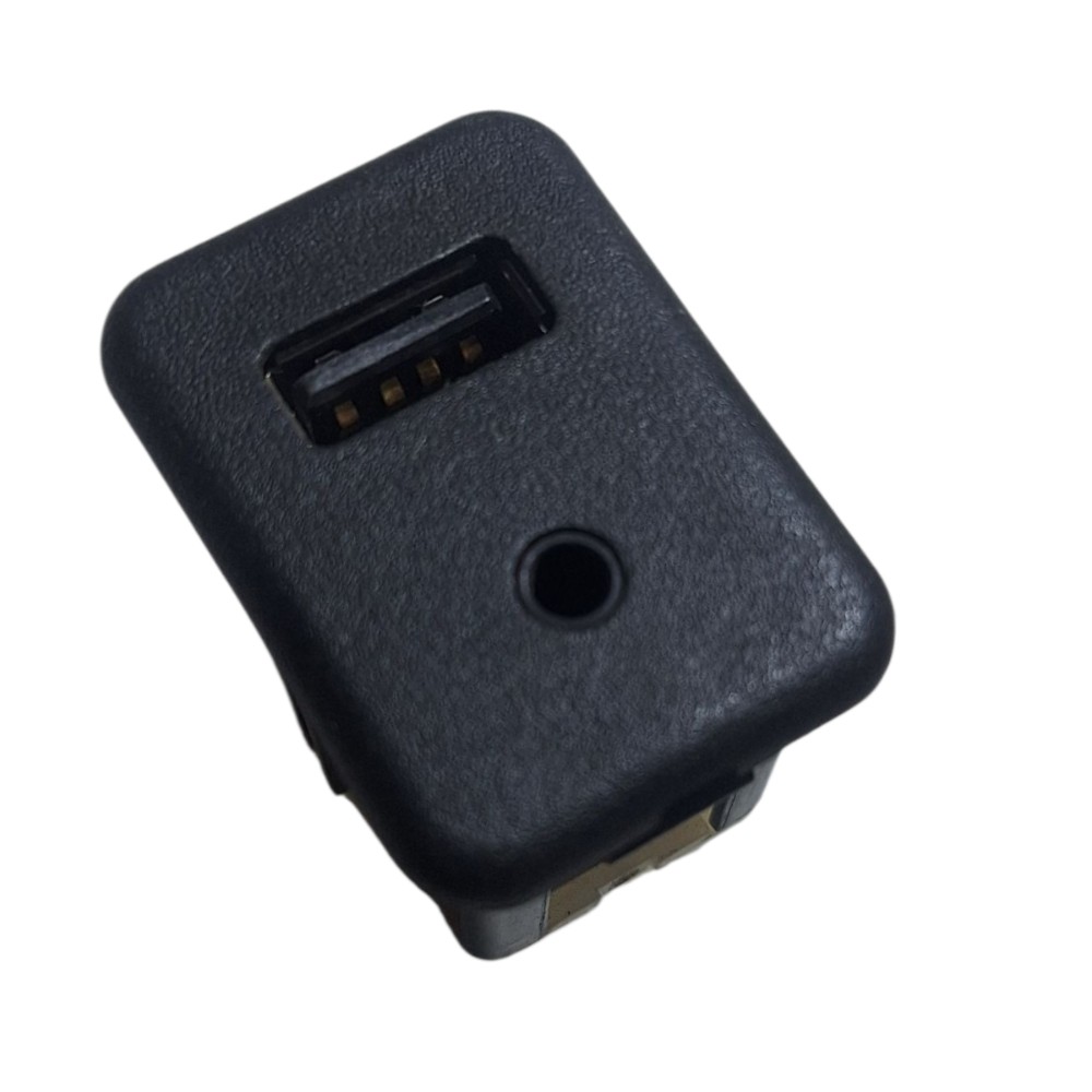 Conector Entrada Usb Auxiliar Chevrolet Tracker 2