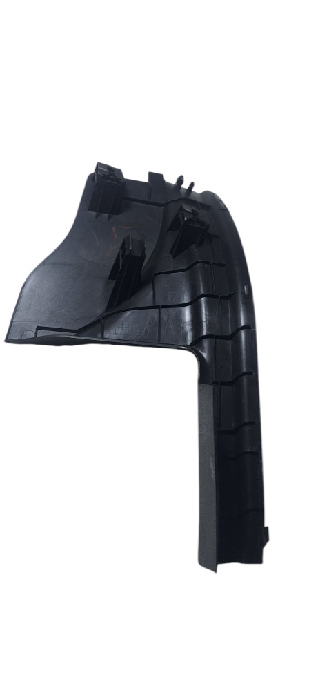 Soleira Porta Traseira Direita Chevrolet Tracker 2021 Preto