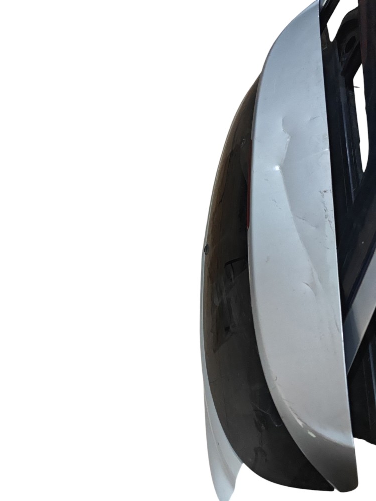 Tampa traseira chevrolet onix 2013/2019 c/ detalhe 3