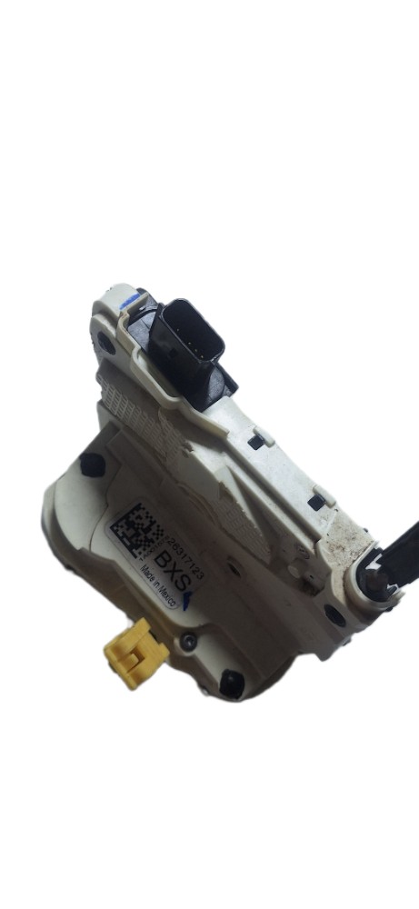Fechadura Porta Traseiro Direito Elétrico Chevrolet Tracker 2