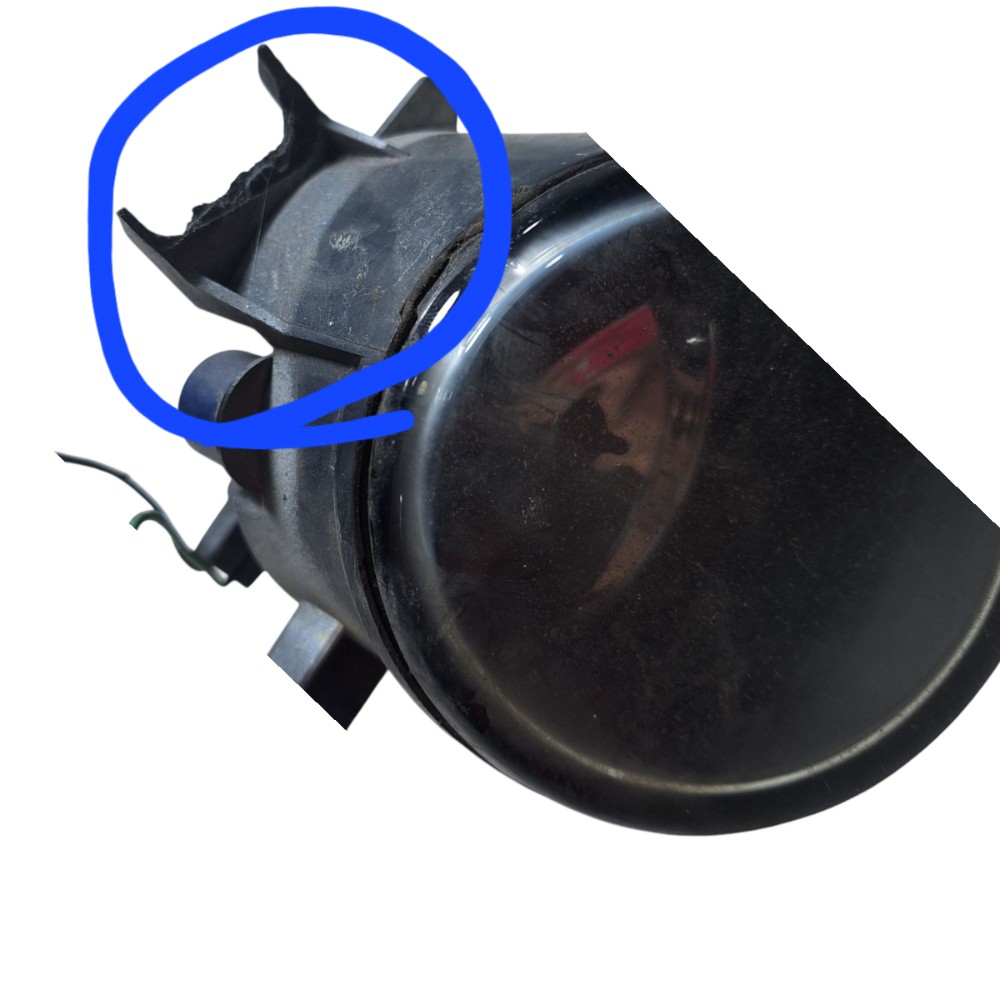 Farol De Milha Lado Direito Nissan March 2017 2