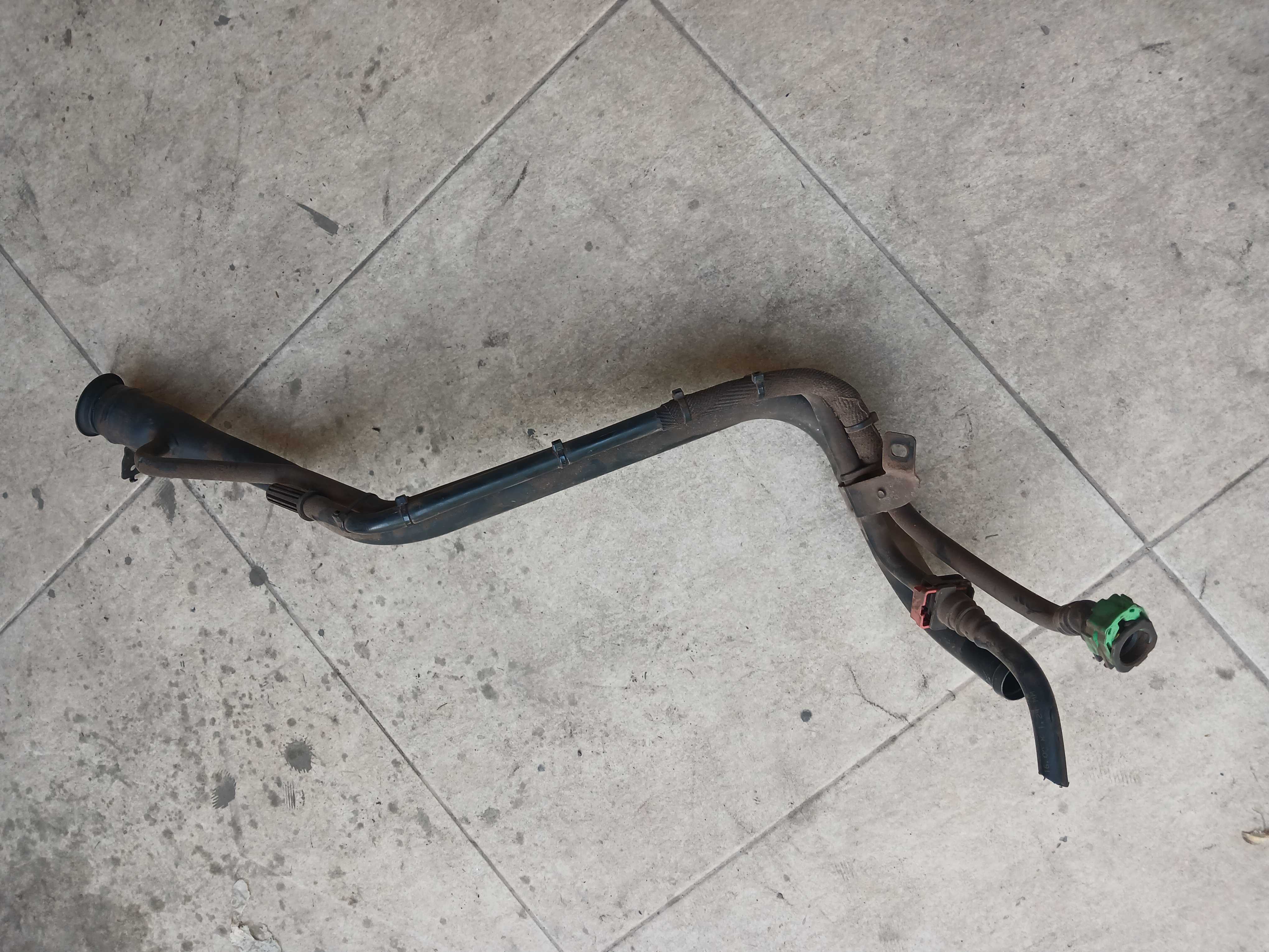 Gargalo Tanque Combustível Chevrolet Tracker 2021/2025 4