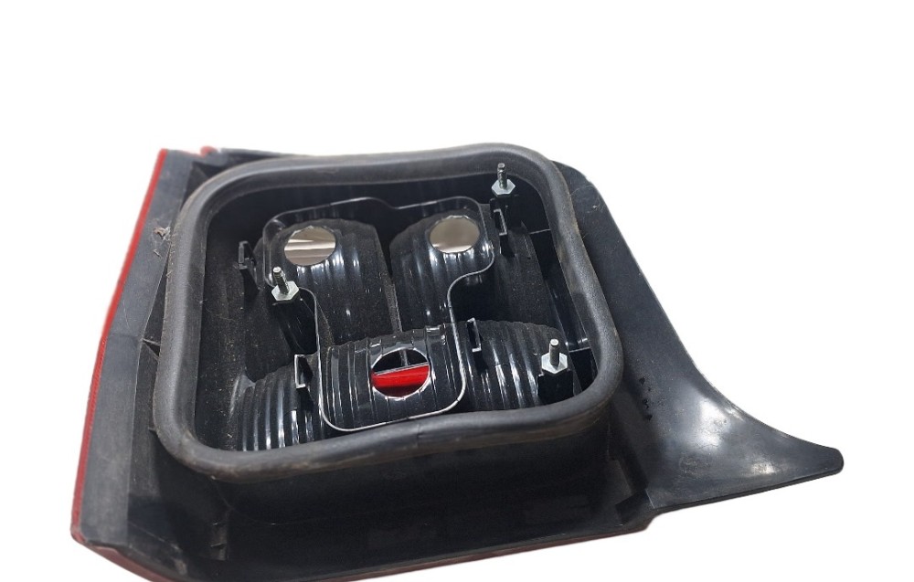 Lanterna Traseiro Direito Fiat Mille Uno 2004 A 2004 Direito/passageiro 2