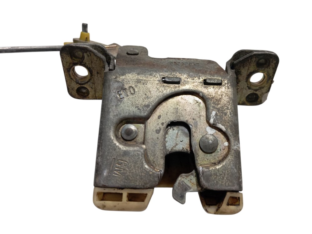 Fechadura Tampa Traseiro Porta Malas Wi Gm Corsa 1994 A 2002 3