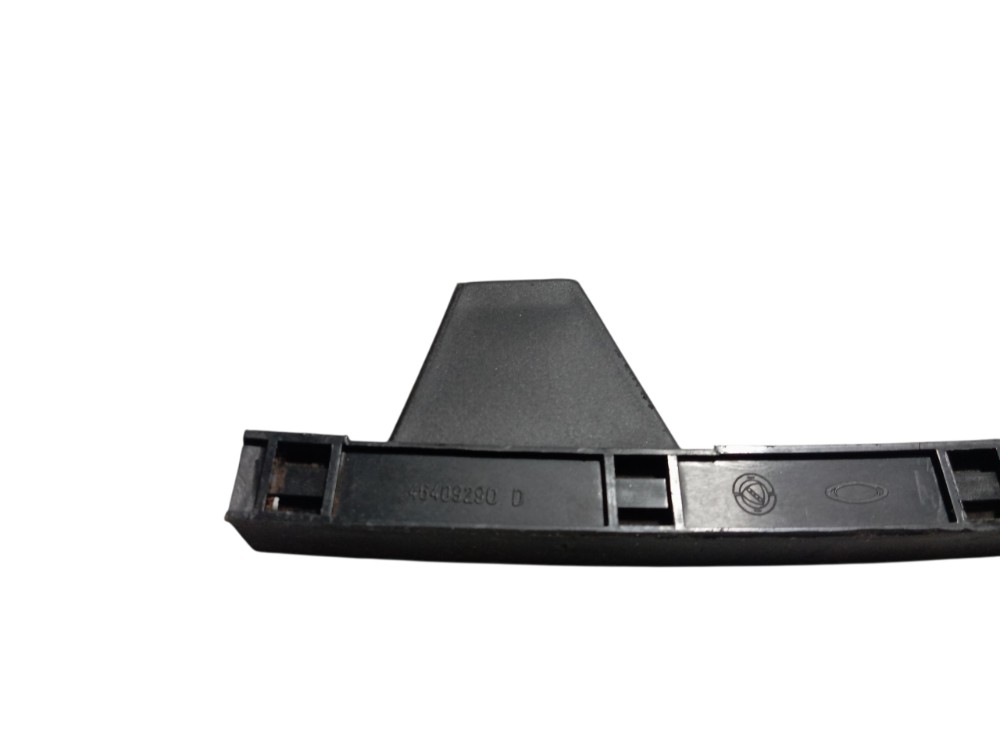 Guia Vidro Trilho Porta Dianteiro Dir Fiat Palio 2001 A 2007 Preto 2