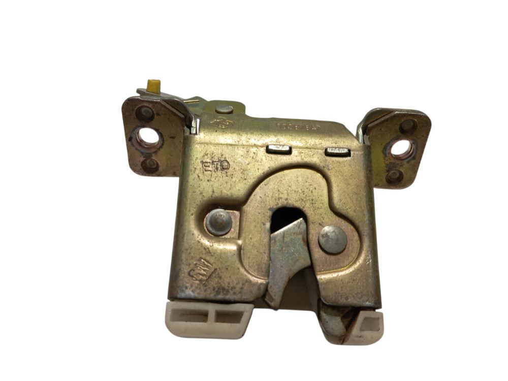 Fechadura Tampa Traseiro Porta Malas Wi Gm Corsa 1994 A 2002 4
