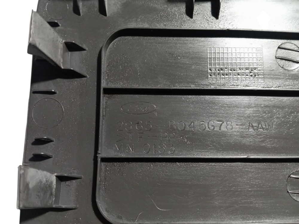 Tampa Superior Painel Central Ford Fiesta Preto 7